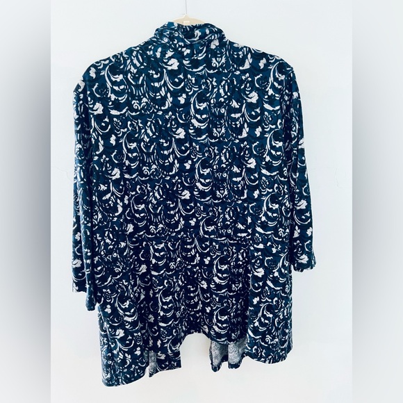 Open Front Sweater w/Peplum Bottom Womens 3X Scroll Pattern Dress Barn EUC - Picture 3 of 6